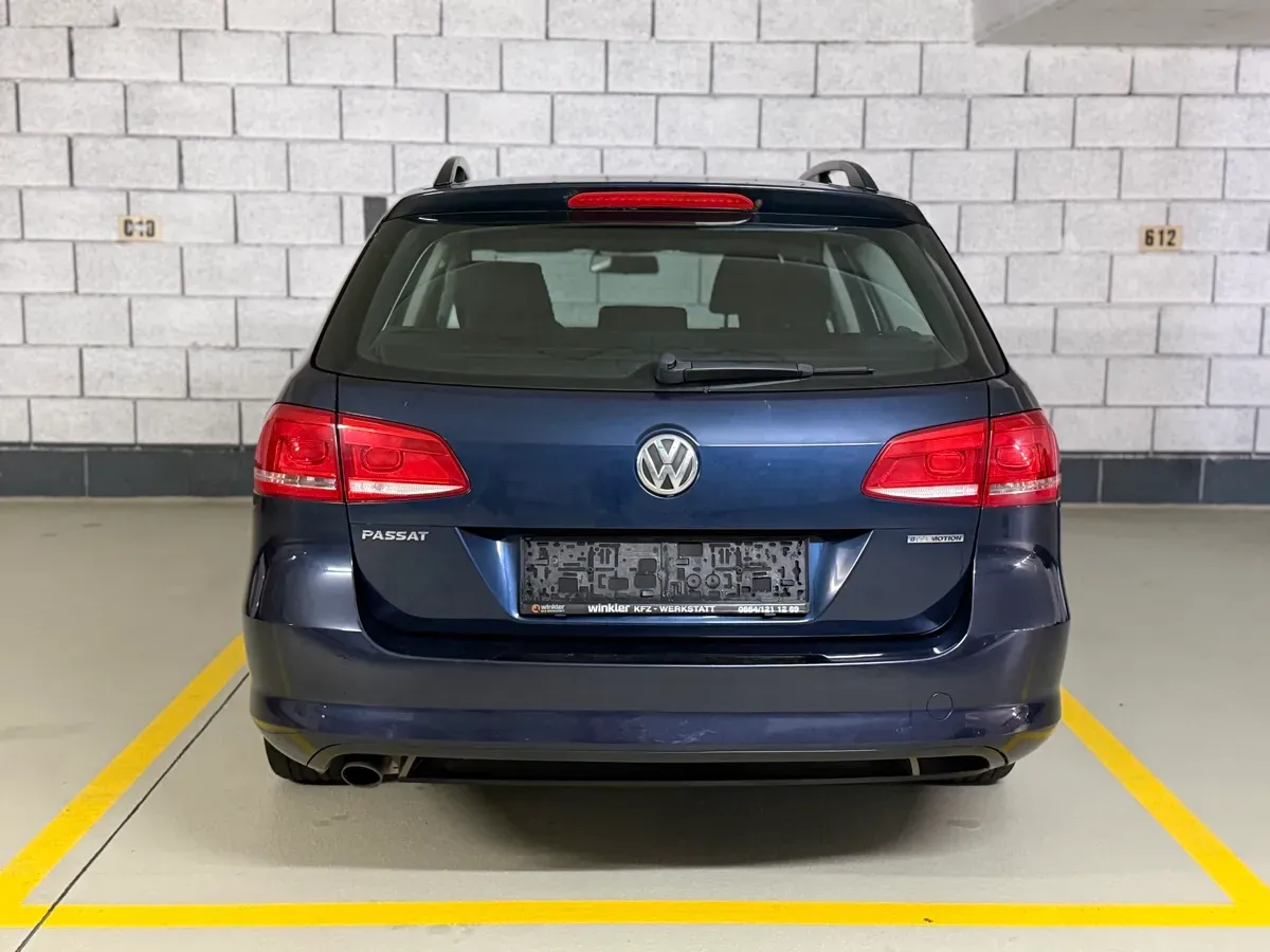 Volkswagen Passat 2012 photo 3