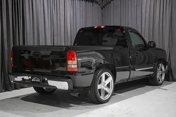 Chevrolet Silverado 1500 2004 photo 2