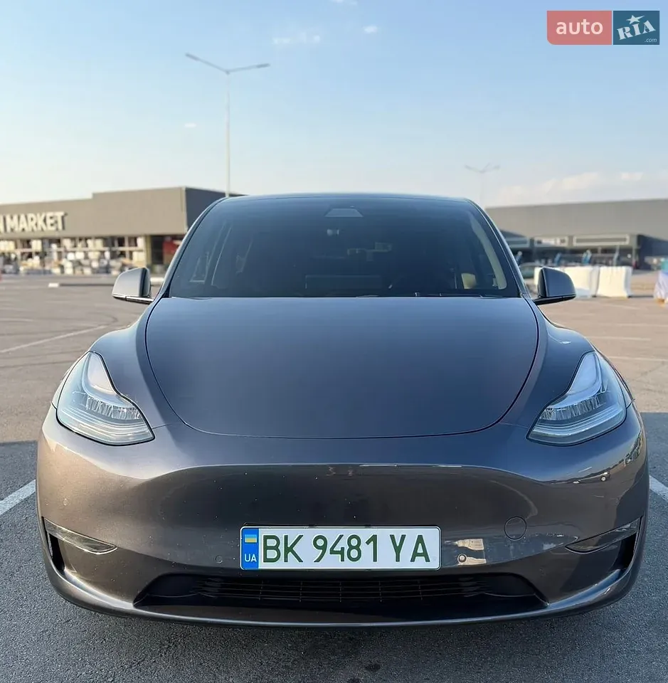 Tesla Model Y 2022 photo 2
