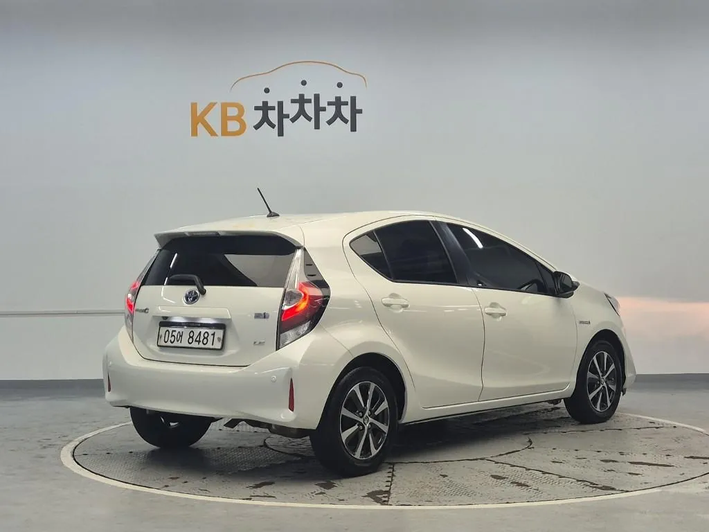 Toyota Prius 2019 photo 3