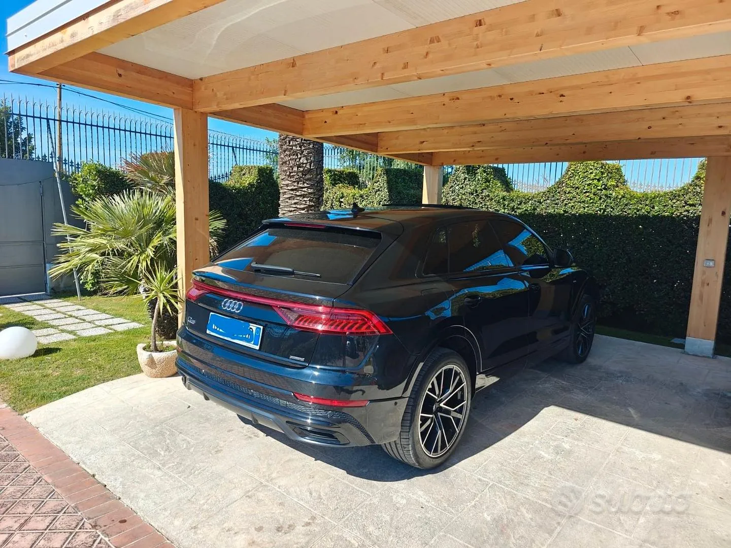 Audi Q8 2021 photo 2