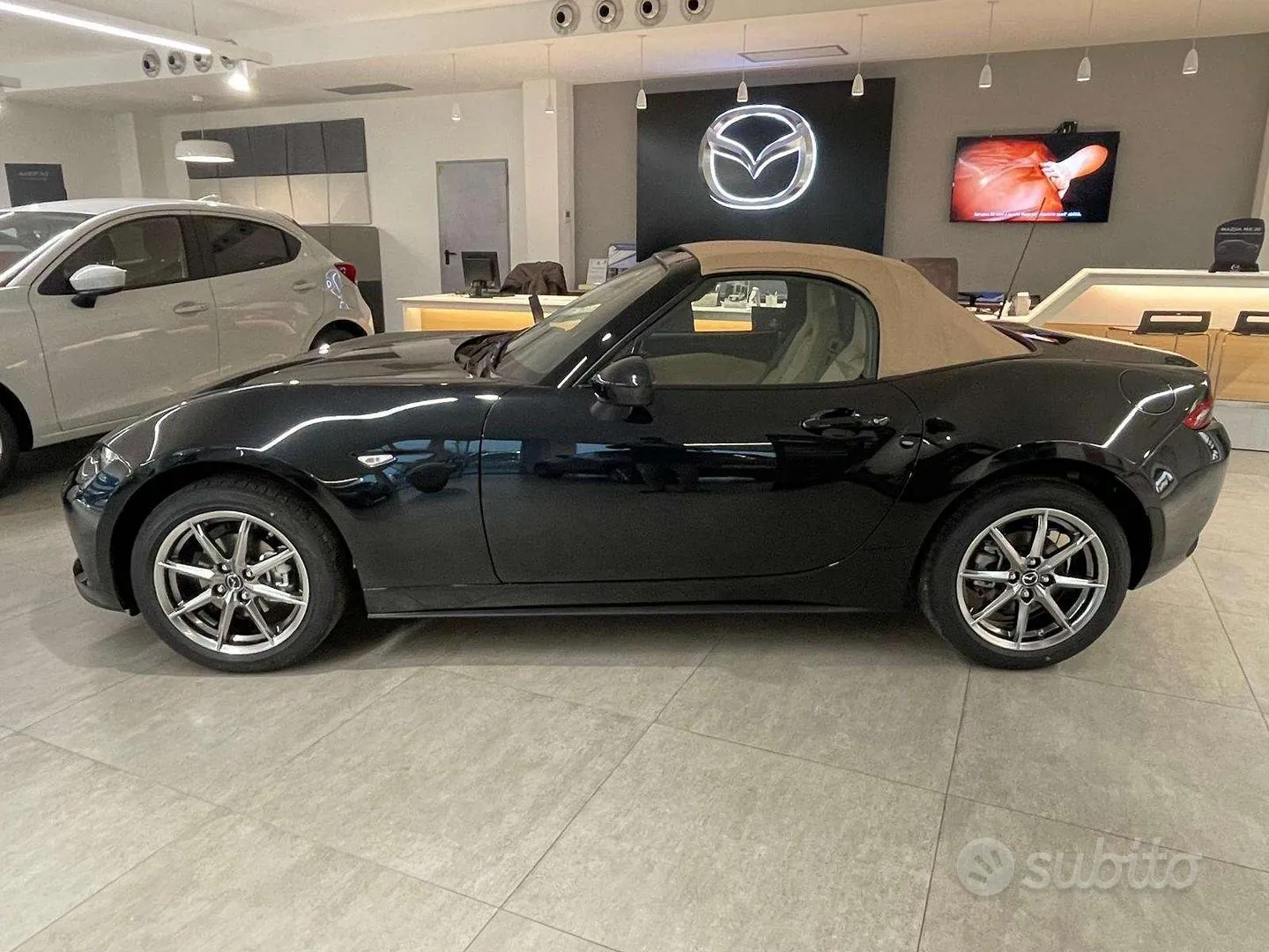 Mazda Mx-5 photo 4