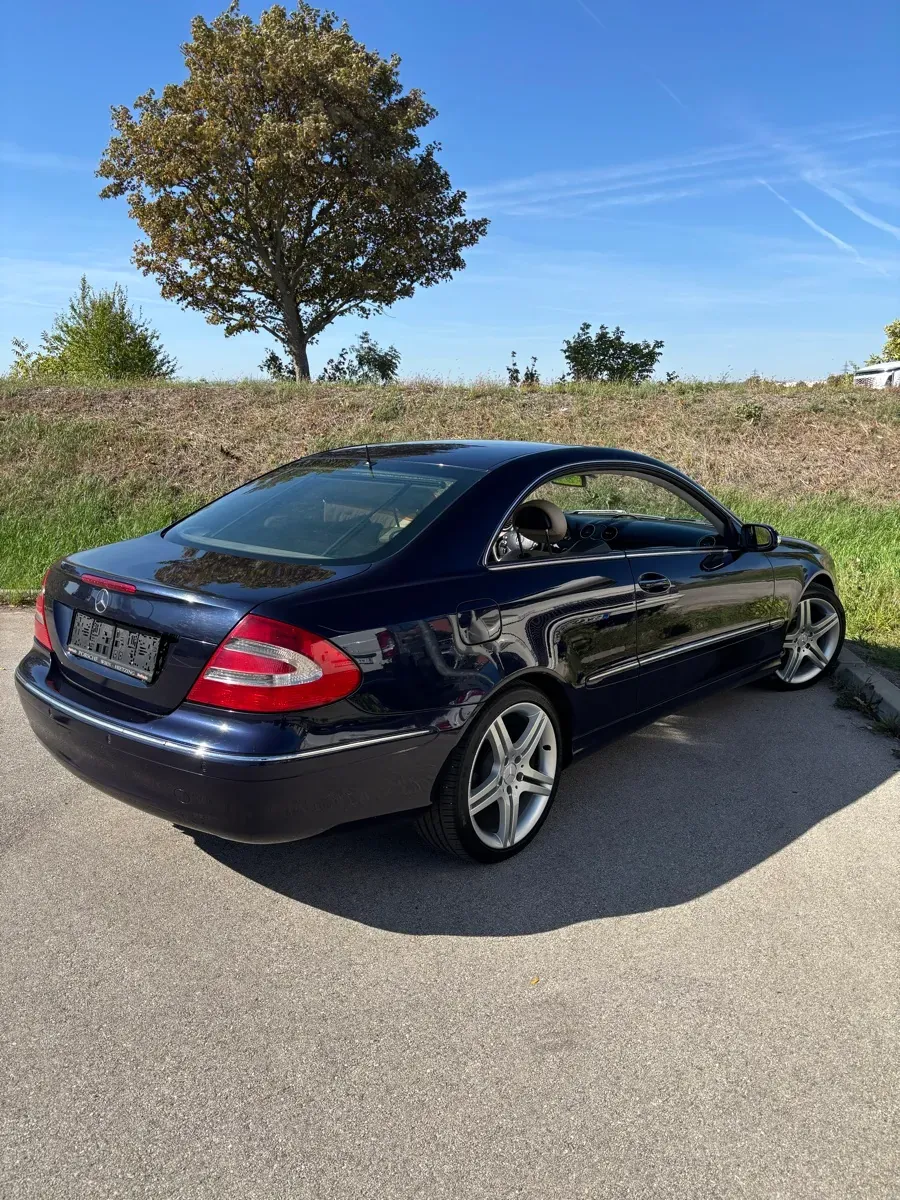 Mercedes-Benz Clk-Class 2003 photo 2