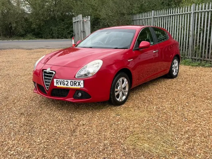 Alfa Romeo Giulietta 2012 photo 5