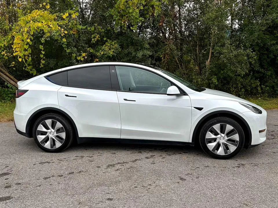 Tesla Model Y 2022 photo 5