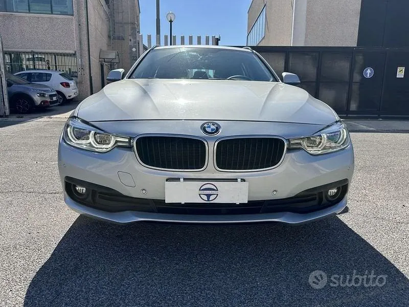 BMW 3 Series 2017 photo 2