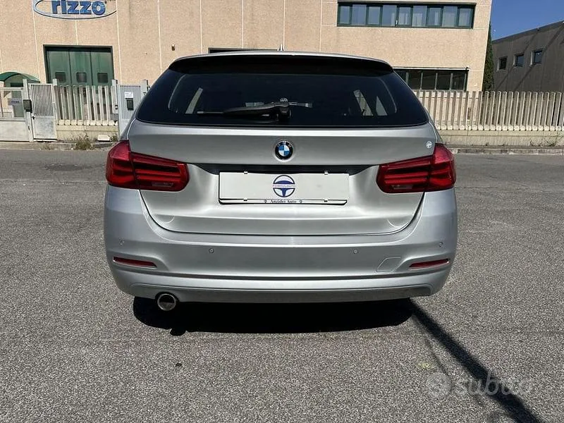 BMW 3 Series 2017 photo 5