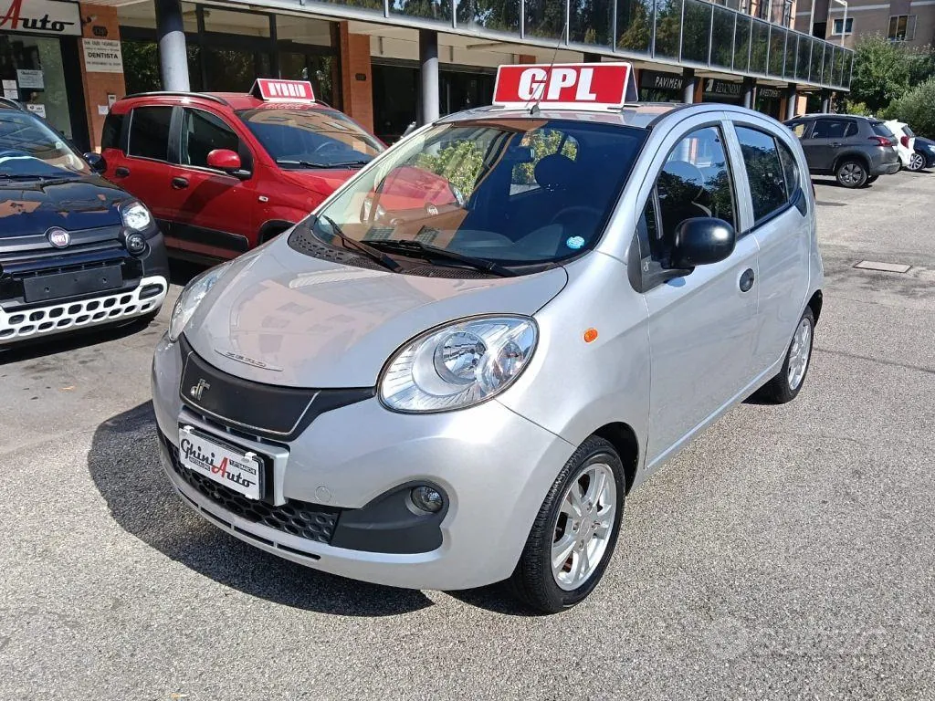 DR Automobiles Zero