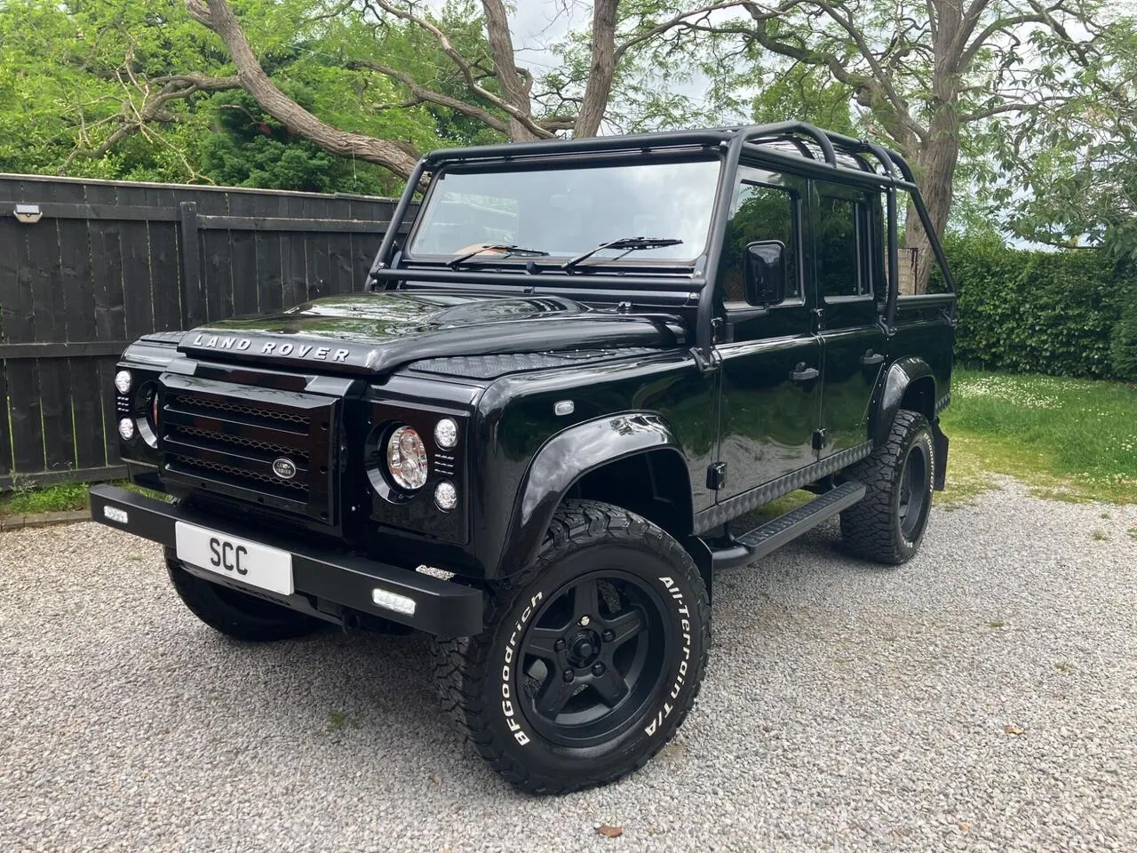 Land Rover Defender 110