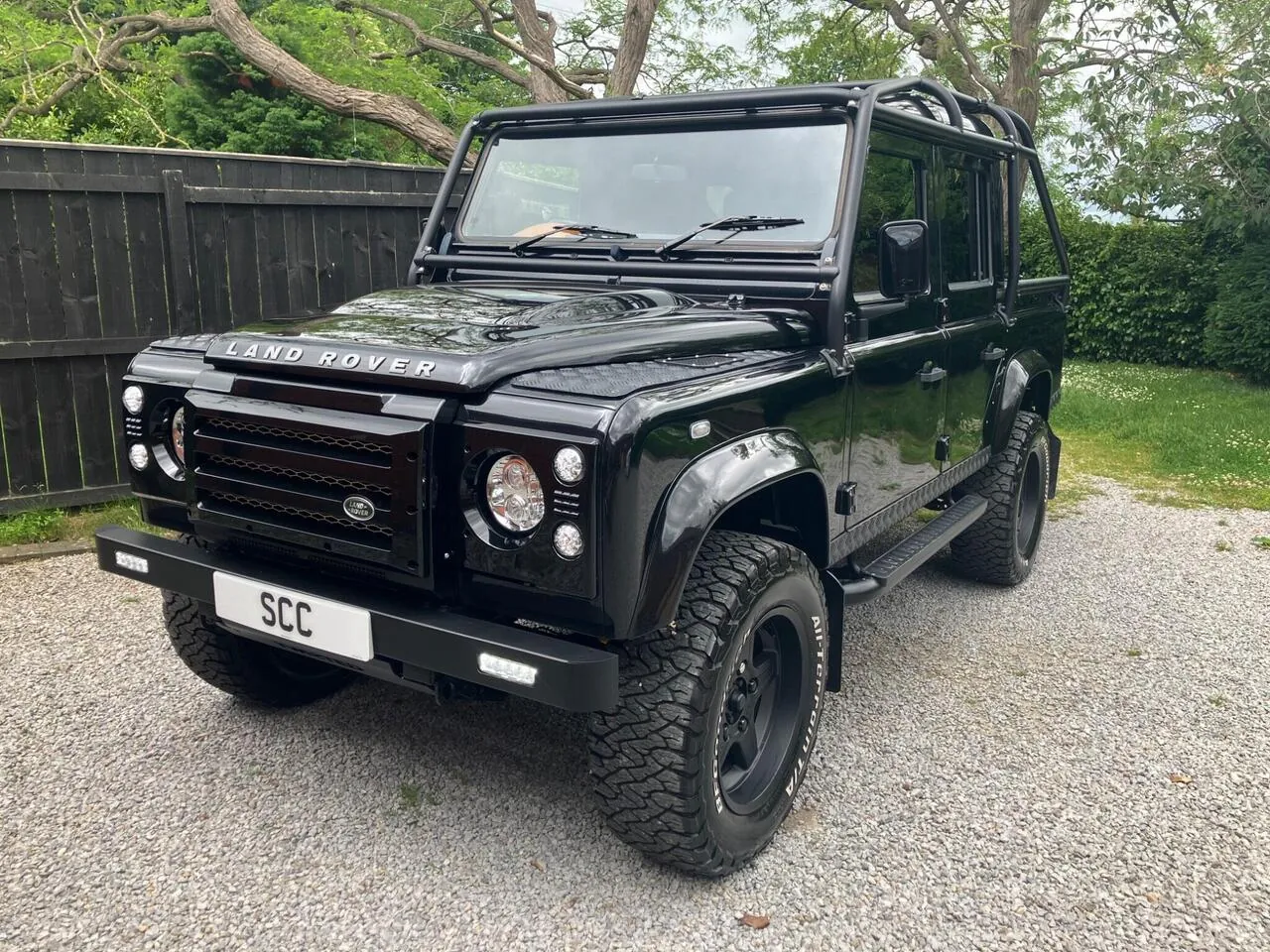 Land Rover Defender 110 2013 photo 3