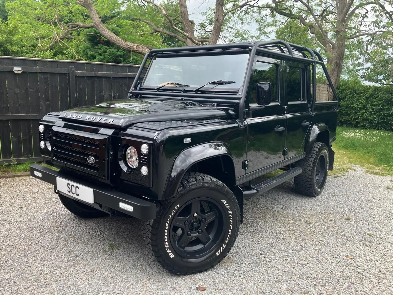 Land Rover Defender 110 2013 photo 4