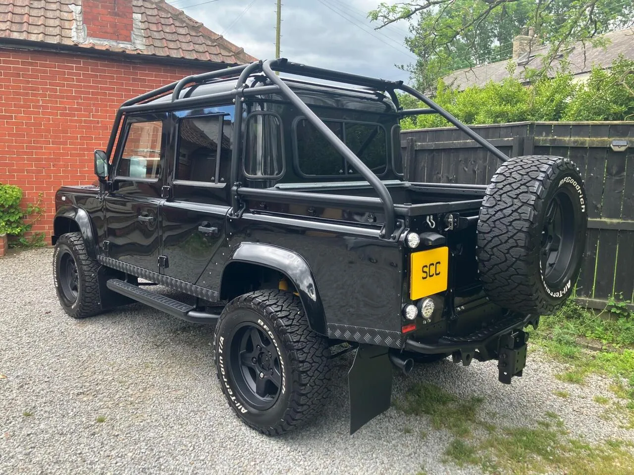 Land Rover Defender 110 2013 photo 5