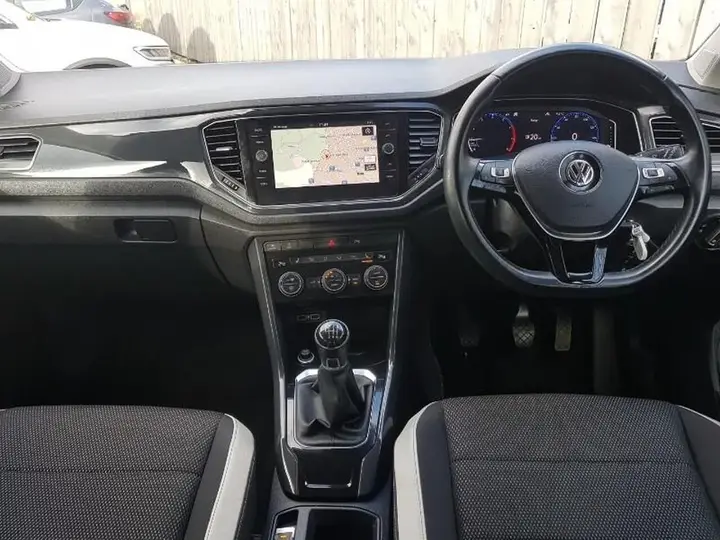 Volkswagen T-Roc 2018 photo 3