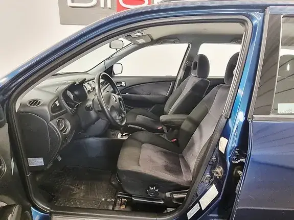 Mitsubishi Outlander 2004 photo 5