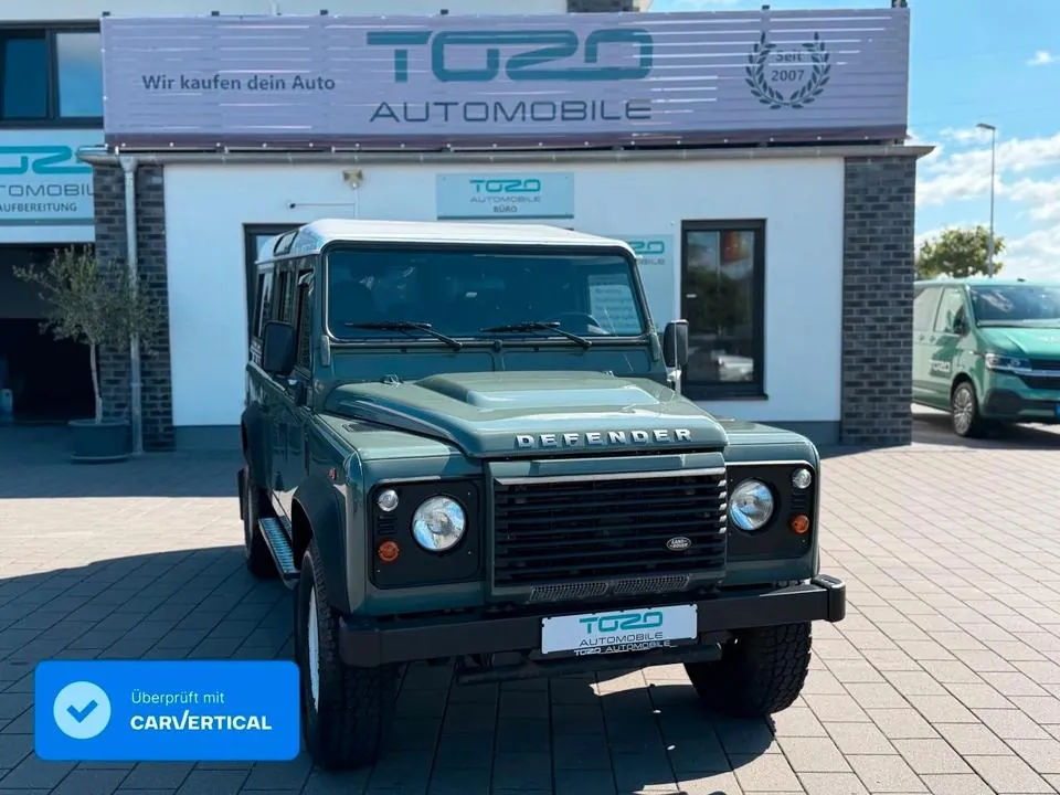 Land Rover Defender 110