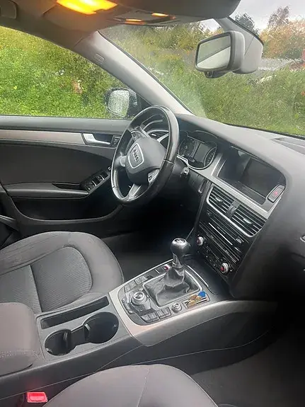Audi A4 2012 photo 4