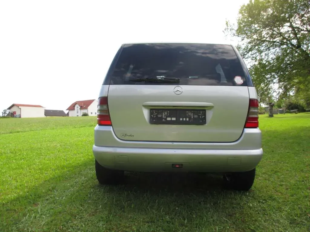 Mercedes-Benz M-Class 1999 photo 3