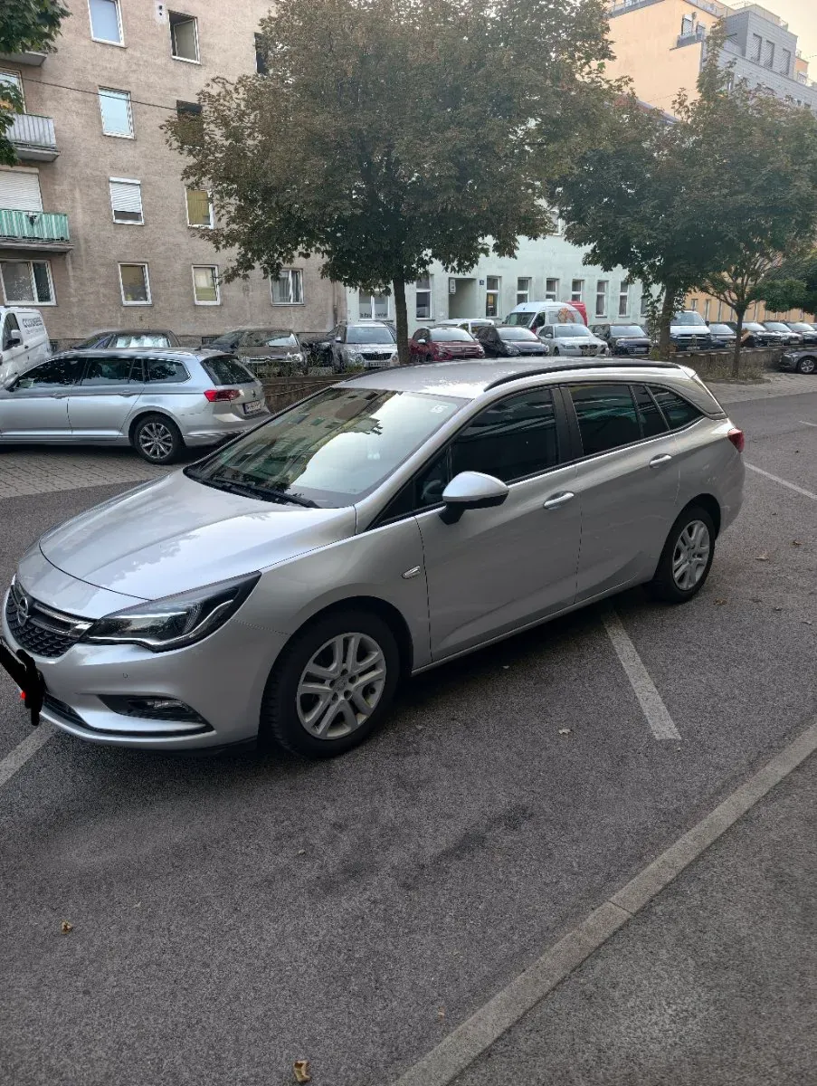 Opel Astra 2017 photo 2