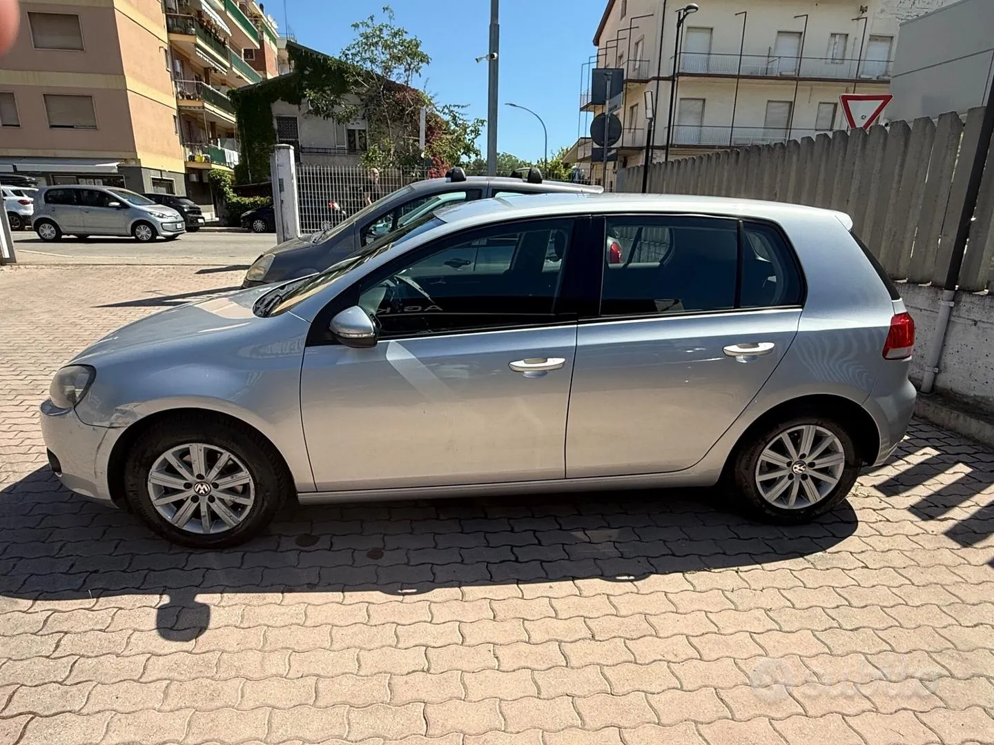 Volkswagen Golf 2012 photo 2
