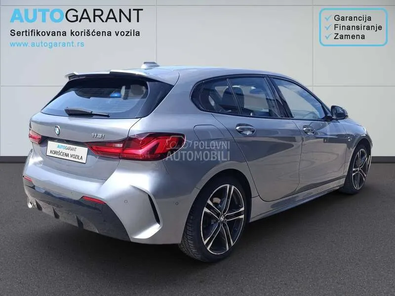 BMW 118I 2023 photo 4