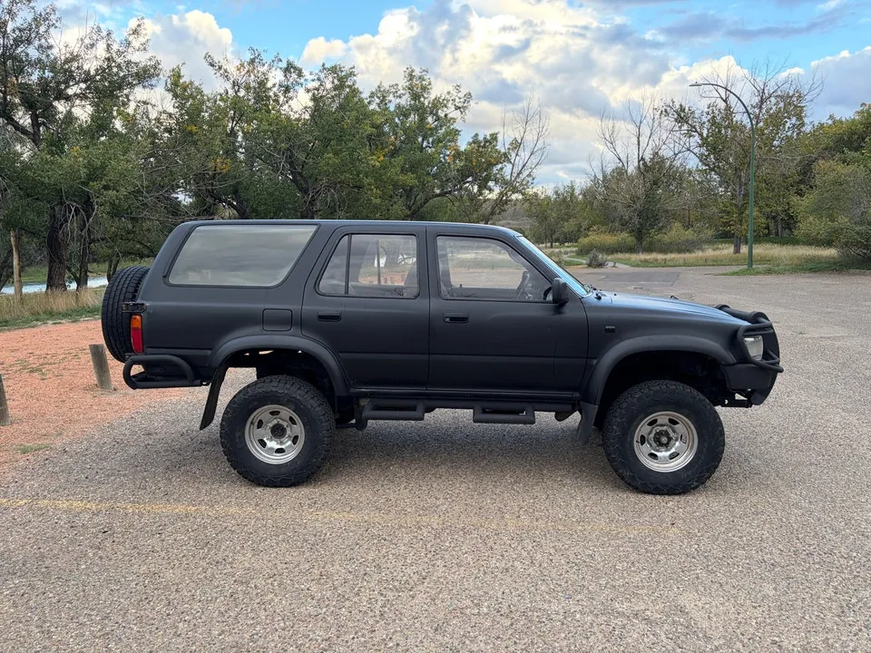 Toyota Hilux Surf 1992 photo 4