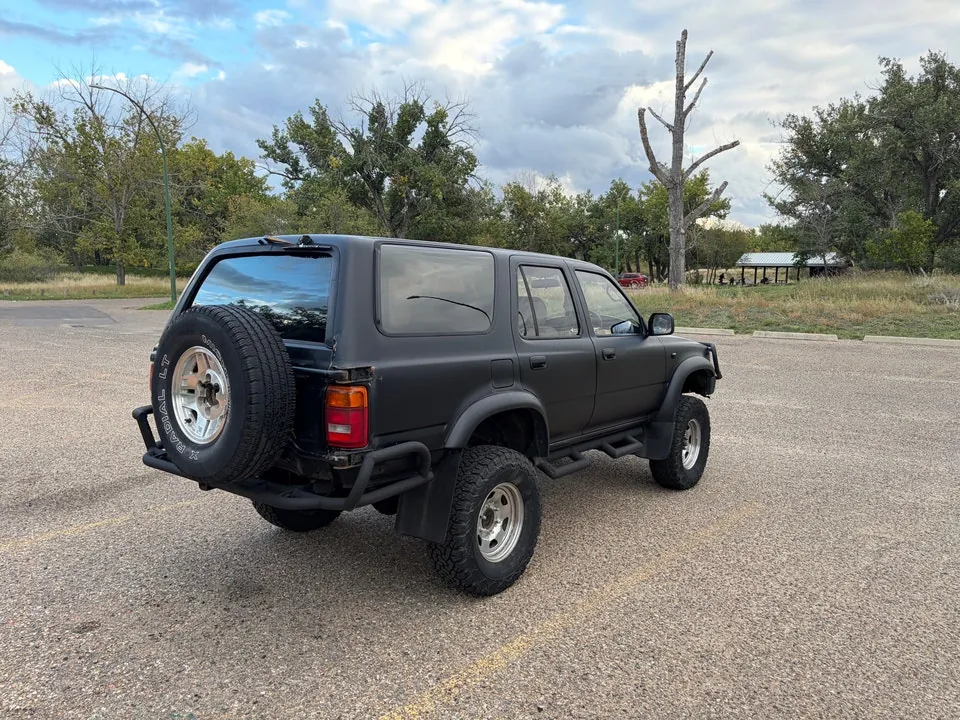 Toyota Hilux Surf 1992 photo 5