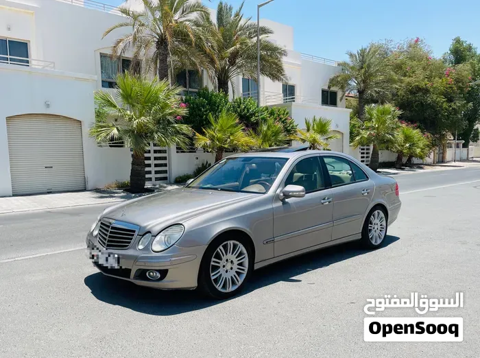 Mercedes-Benz E-Class 2010 photo 2