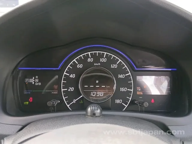 Nissan Note 2018 photo 2