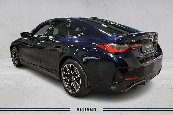BMW I4 2023 photo 3