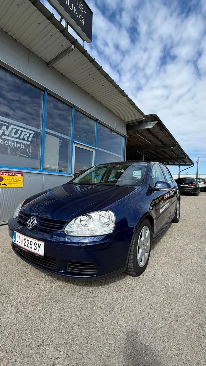 Volkswagen Golf 2009 photo 3