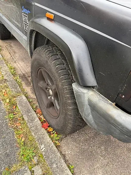 Jeep Cherokee 1997 photo 2
