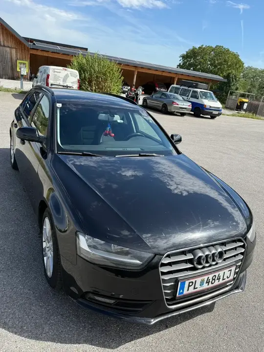 Audi A4 Avant 2012 photo 2