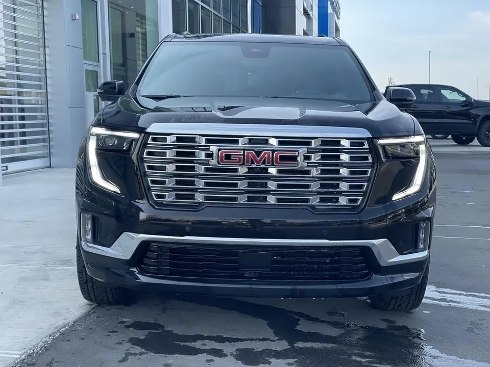 GMC Acadia 2026 photo 2