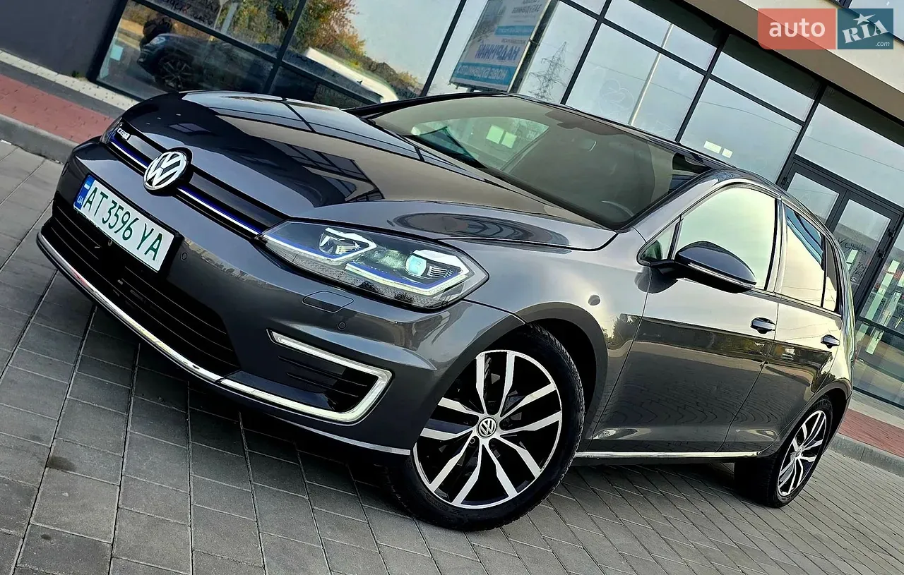 Volkswagen E-Golf 2019 photo 2