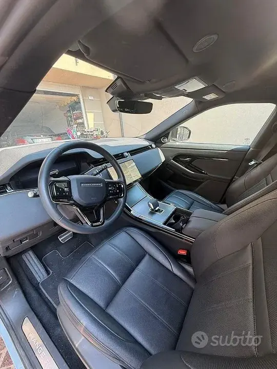 Land Rover Evoque 2024 photo 5