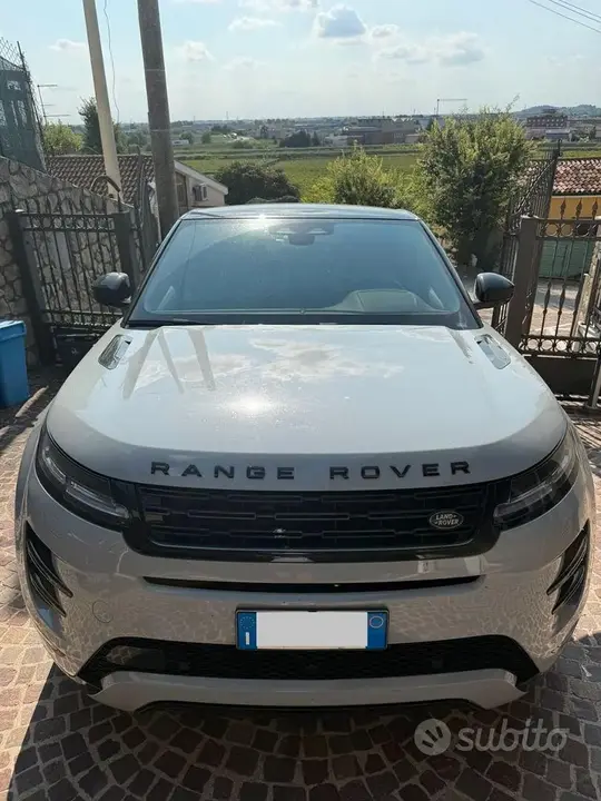 Land Rover Evoque 2024 photo 3