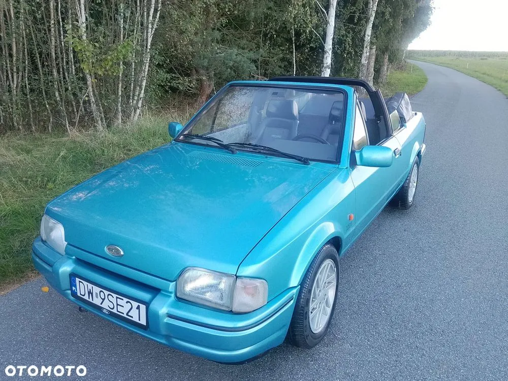 Ford Escort 1989 photo 5