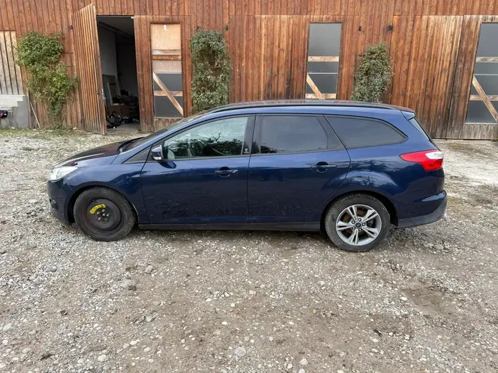 Ford Focus 2013 photo 2