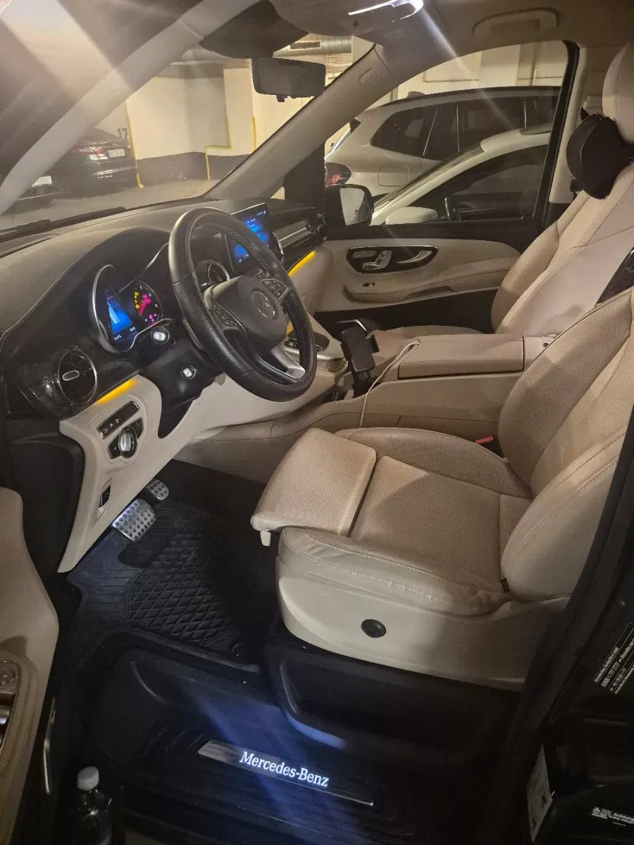 Mercedes-Benz V-Class 2022 photo 2