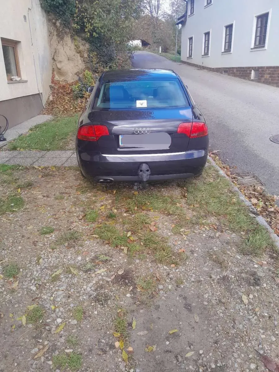 Audi A4 2005 photo 2