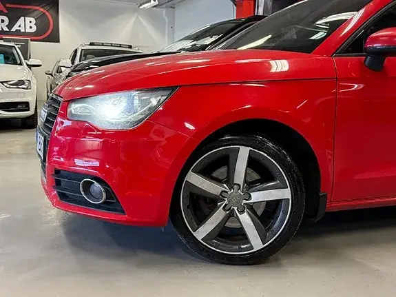 Audi A1 2013 photo 2