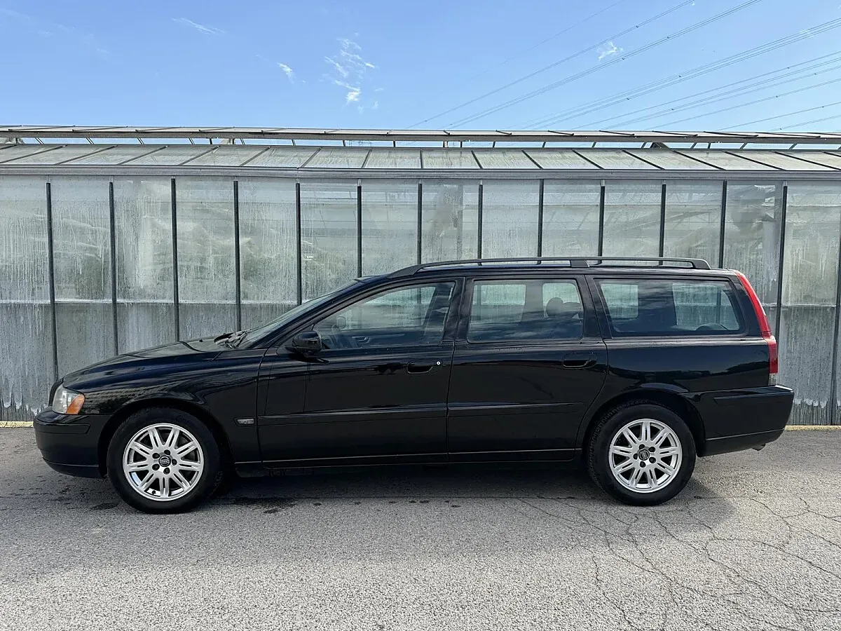Volvo V70 2004 photo 2