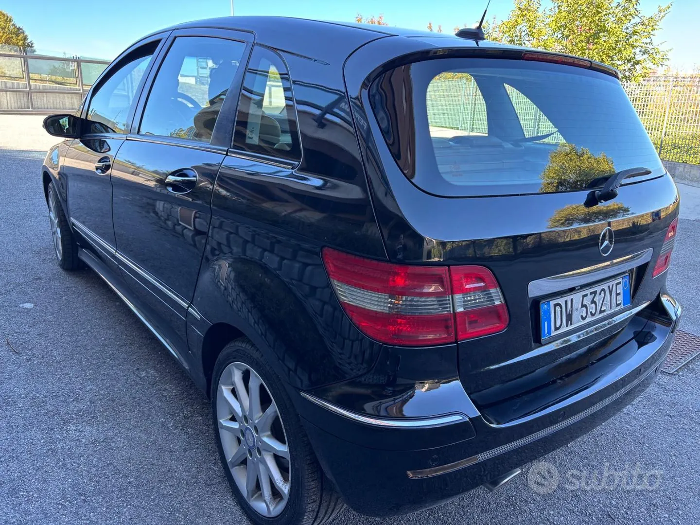 Mercedes-Benz B 2009 photo 3
