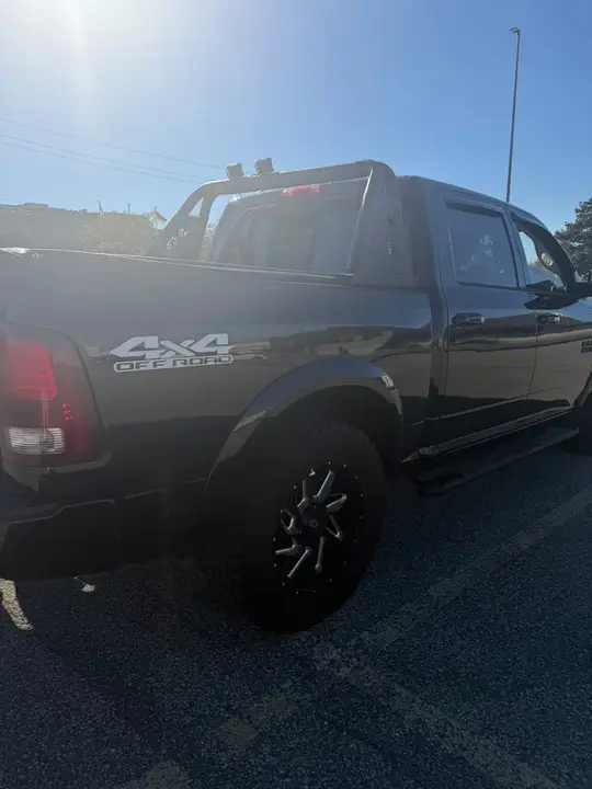 Dodge Ram 1500 2013 photo 2