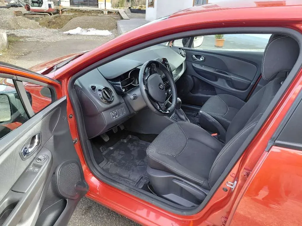 Renault Clio 2013 photo 2