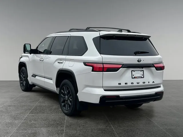 Toyota Sequoia 2024 photo 4