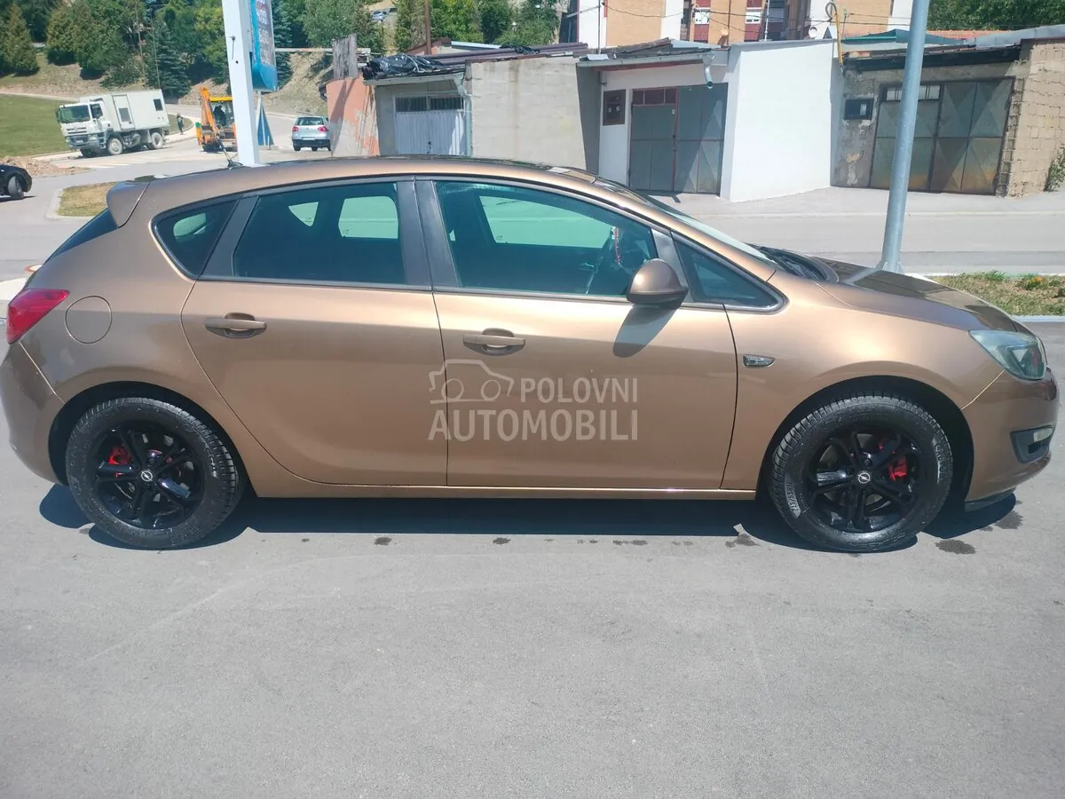 Opel Astra 2014 photo 5