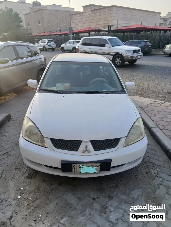 Mitsubishi Galant 2004 photo 4