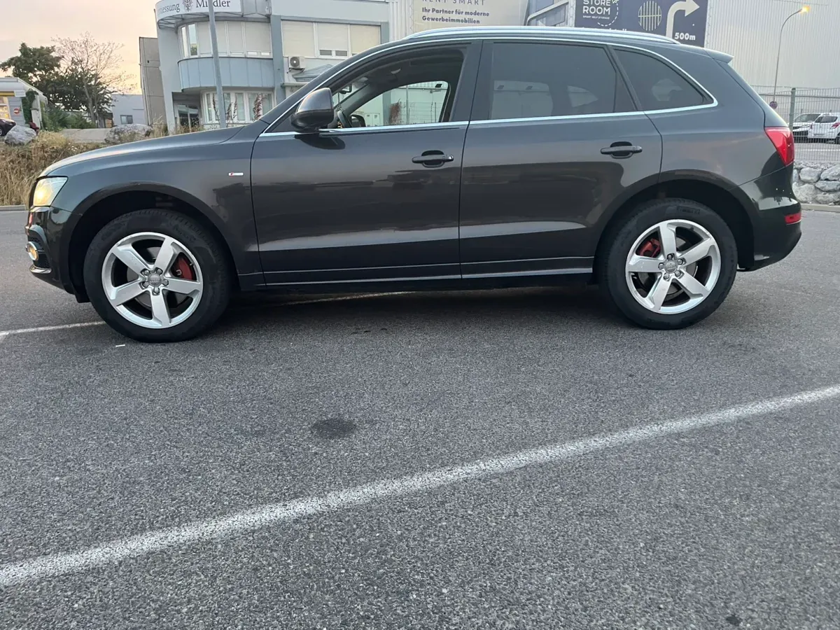 Audi Q5 2009 photo 3