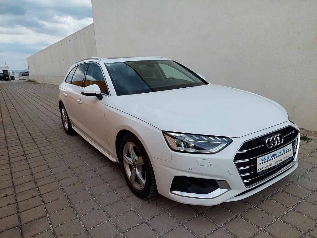 Audi A4 2022 photo 3